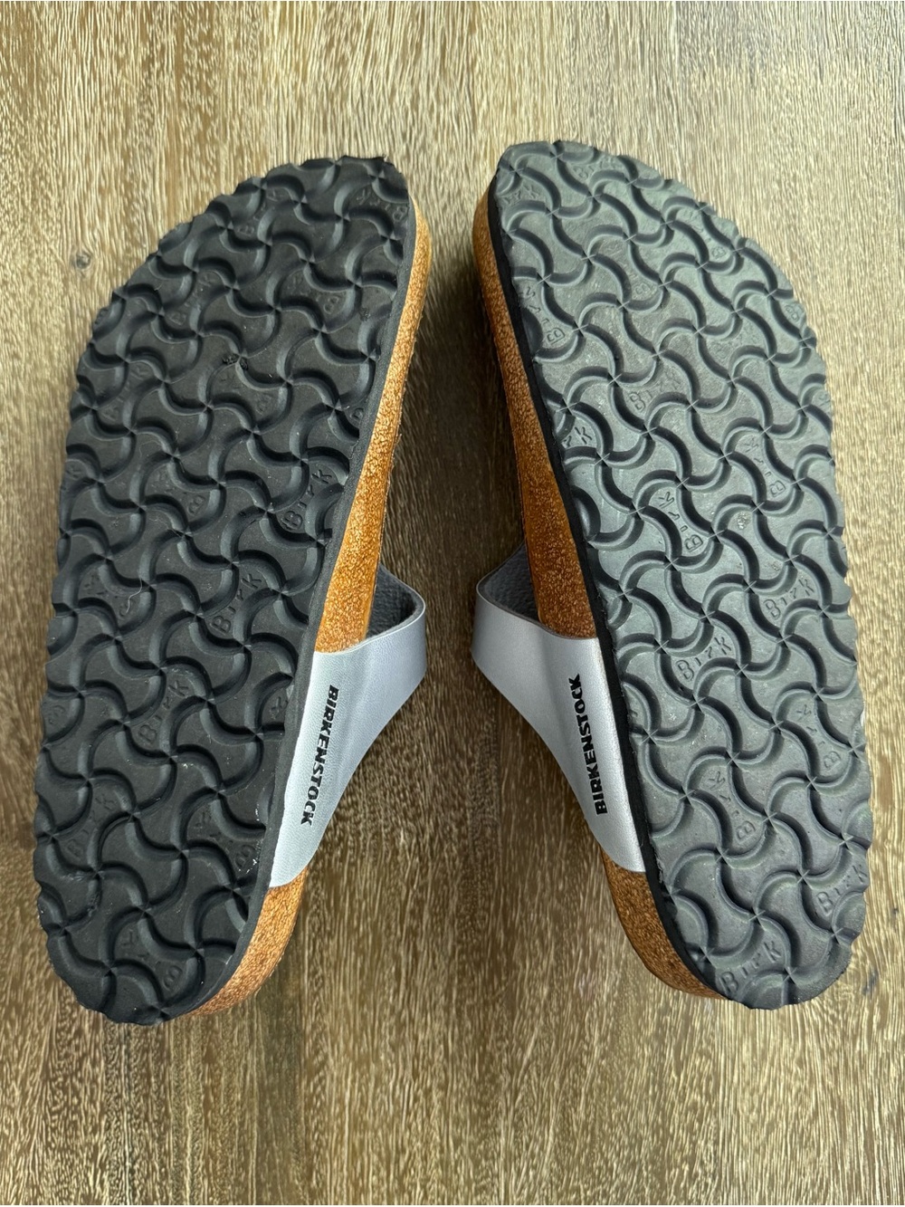 Birkenstock Gizeh Thong Sandals Silver Metallic EU 39 US 8-8.5 Comfort Slide - Picture 7 of 7